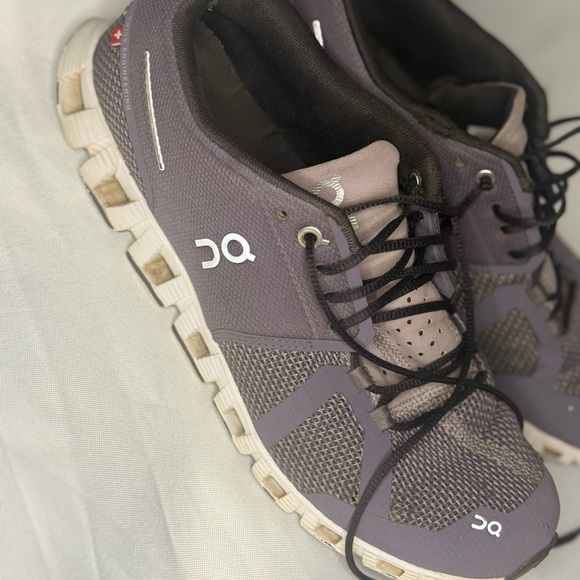 On Running Purple and Black Athletic Shoes with Breathable Mesh - Picture 2 of 6